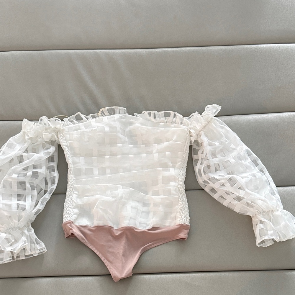 Amanda uprichard xs lynda bodysuit White Sheer Off-Shoulder nwt